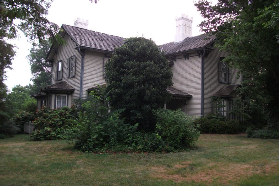 Holt House and Museum