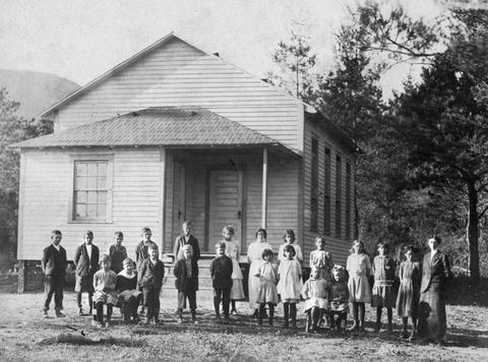 Oakland School - Mid 1920's