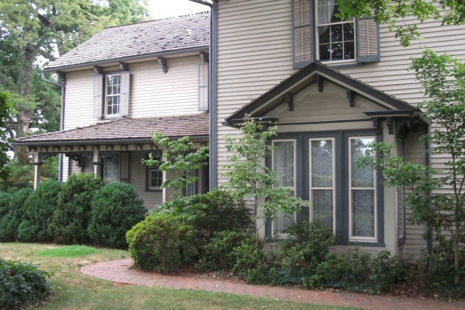 Holt House and Museum