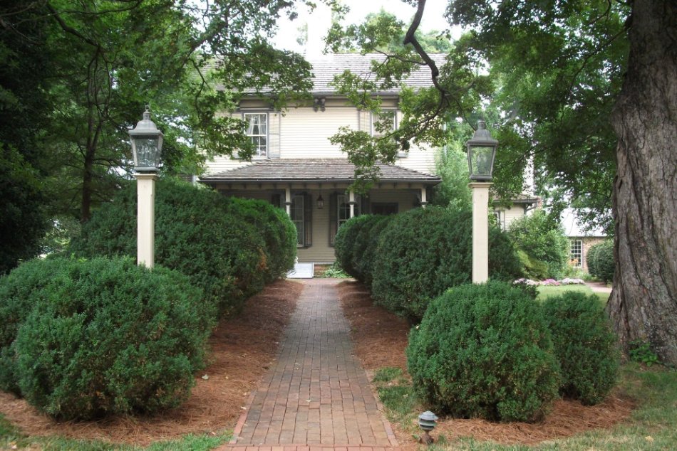 Holt House and Museum