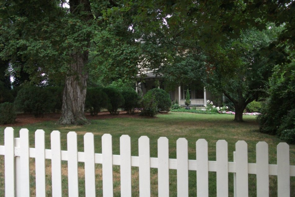 Holt House and Museum