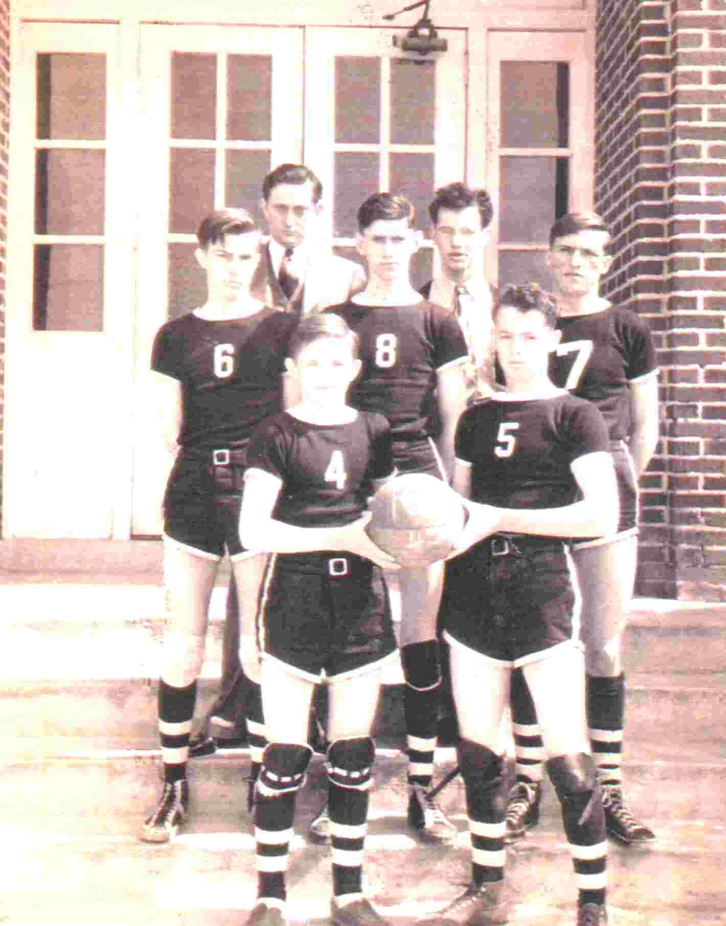 Roxobel-Kelford Basketball-1942