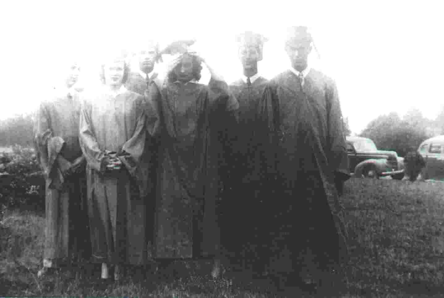 Roxobel-Kelford Graduation-1945