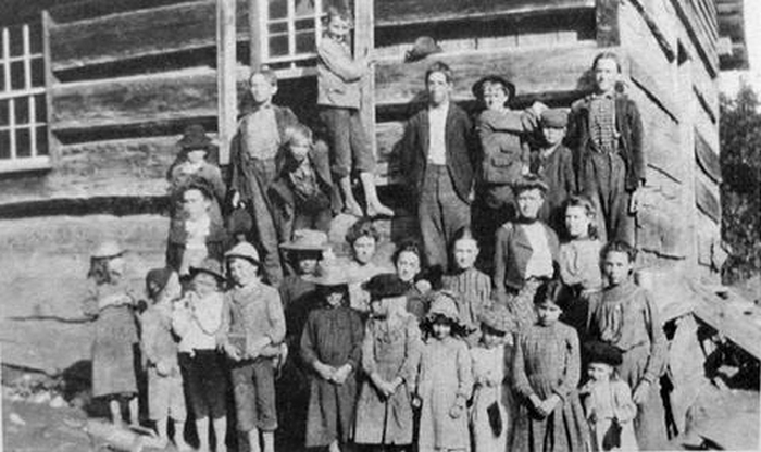 Quebec School - 1903